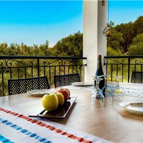 4 Bedroom Villa with Pool in Perithia on Corfu, Sleeps 8